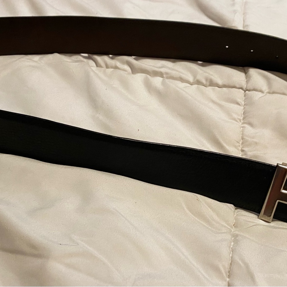 Tom Ford reversible brown/black leather men’s belt, silver T.
